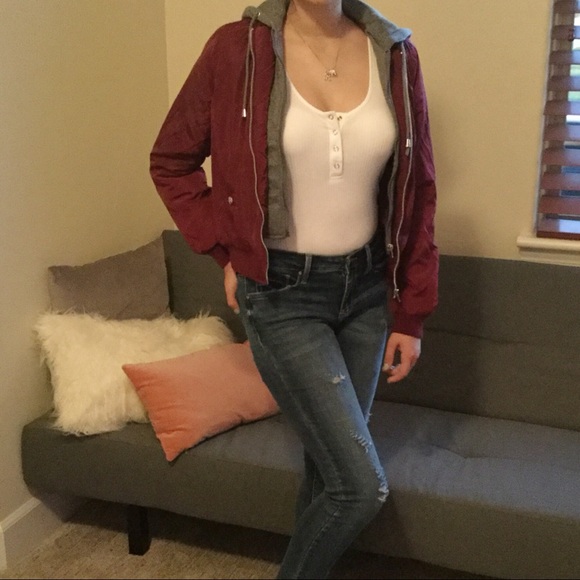 70% CLEARANCE ‼️Layered Burgundy Bomber - Picture 2 of 4